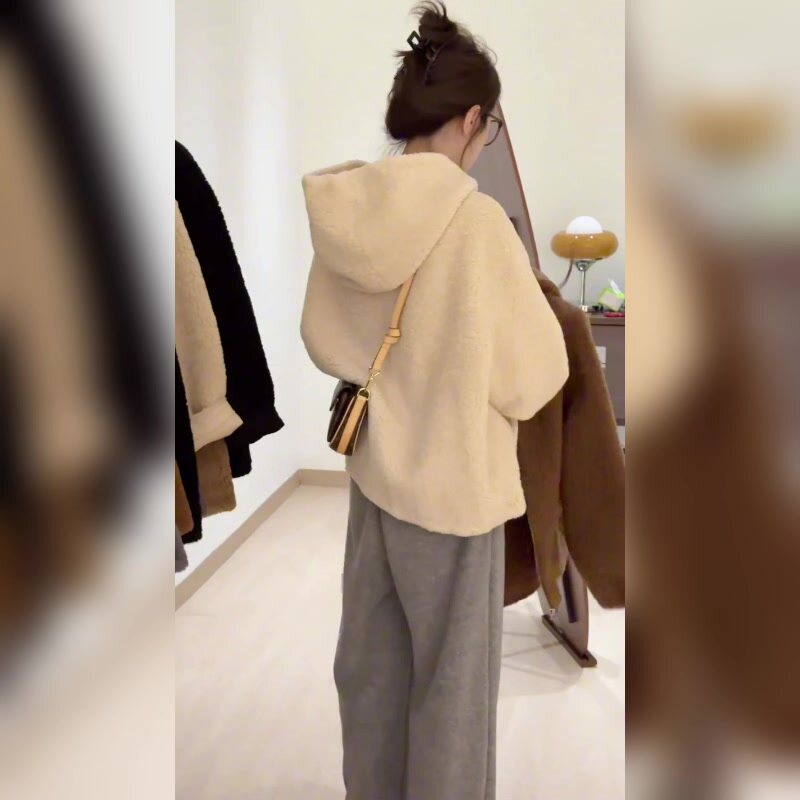 白色加厚羊羔毛外套女冬季2024新款小个子减龄韩系短款摇粒绒卫衣