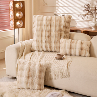 冬日抱枕沙发客厅轻奢高级感大靠枕套枕芯床头毛绒靠垫靠背秋冬季