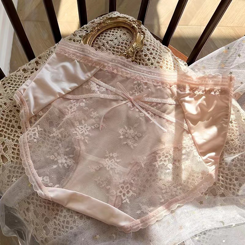 内裤女性感蕾丝镂空桑蚕丝裤裆缎面中腰薄款速干女士三角裤