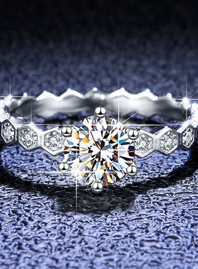 莫桑石高雅蜂巢1克拉六爪结婚戒指S925纯银镀PT950 铂金女戒