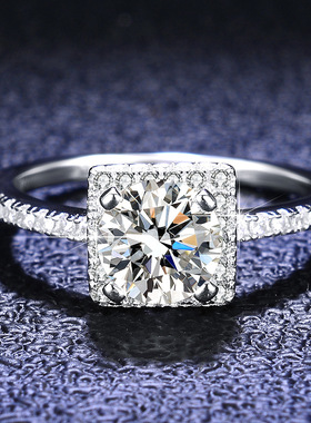 S925纯银1克拉莫桑石镀PT950 铂金戒指方形闭口款群镶嵌简约四爪