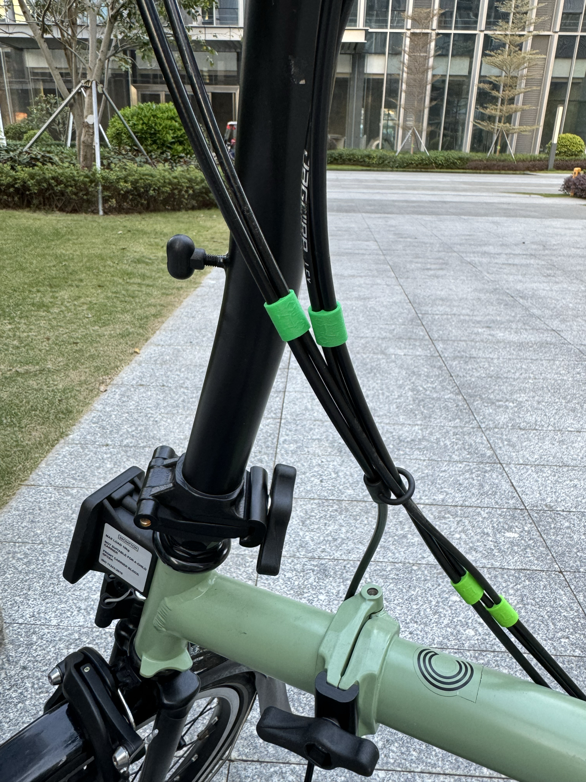 适用小布自行车配件变速刹车线卡子整理定制国布大行管线器卡扣