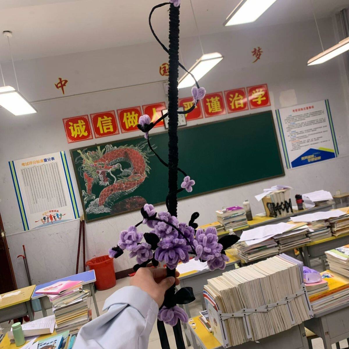 扭扭棒桃花剑成品桃花剑 扭扭春日创意桃花剑另送一把迷你剑外赠