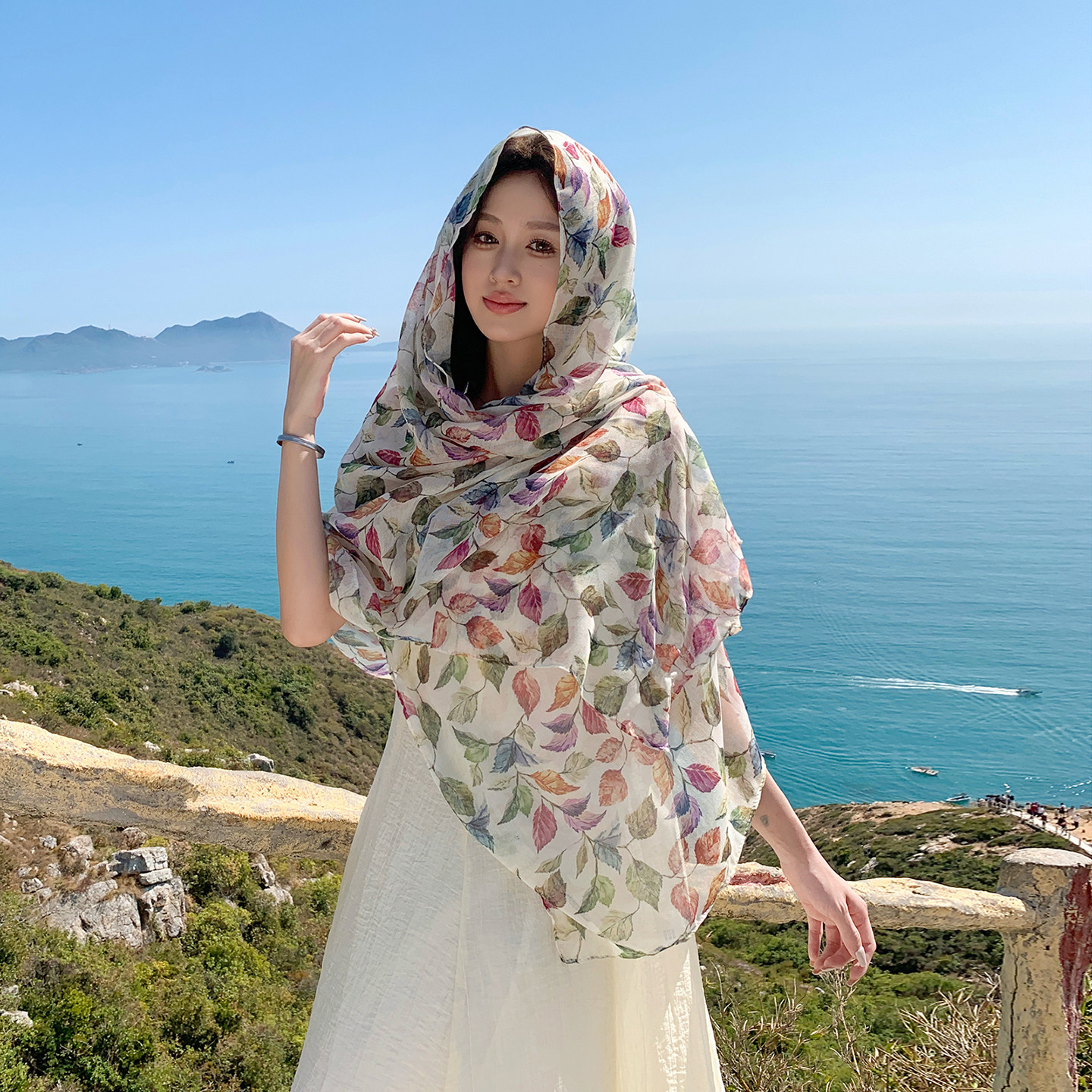 韩版树叶图案丝巾披肩女春夏季海边度假防晒头巾沙滩围巾百搭披风