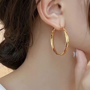 Elegant Retro Thick Round Circle Earrings for Women Simple