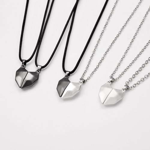 2Pcs/Lot Magnetic Couple Necklace Friendship Heart Pendant