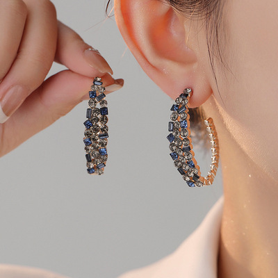 New Fashion Trend Unique Design Elegant Exquisite Light