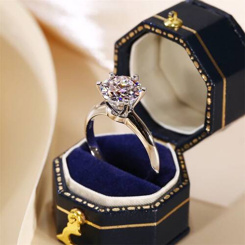 Simple Fashion Moissanite Diamond Engagement Ring for Women