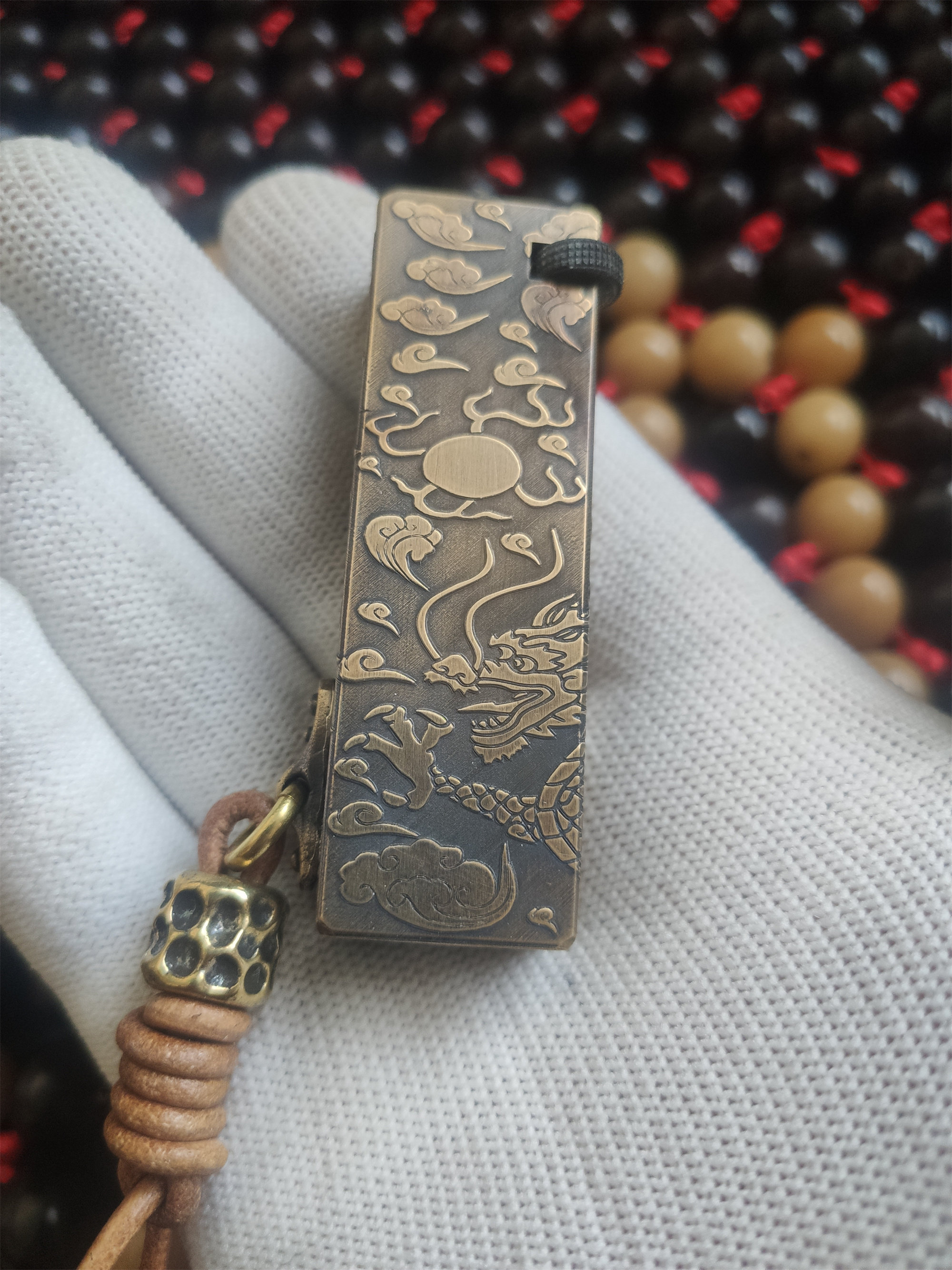 黄铜煤油打火机抬臂侧滑点火长条机环绕龙祥云带吊坠复古金条机