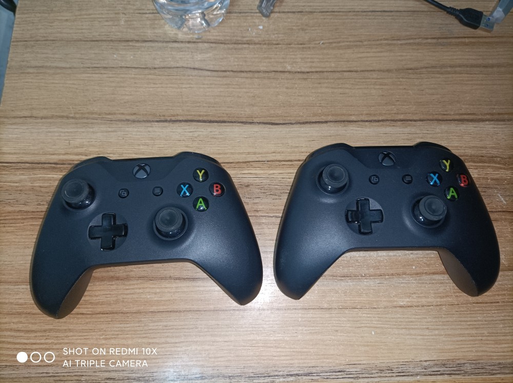 微软xbox one二代手柄有蓝牙有耳机孔