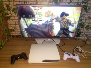 ps3 2512a游戏机白色双手柄可玩ps2游戏