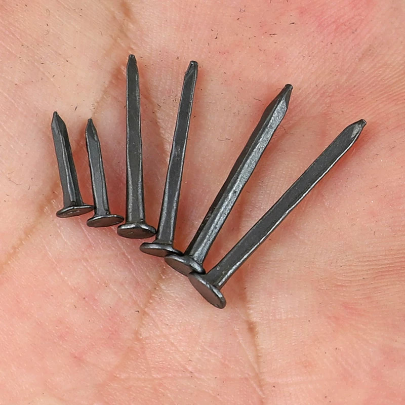 碳钢加硬尖钉耐磨防锈鞋钉