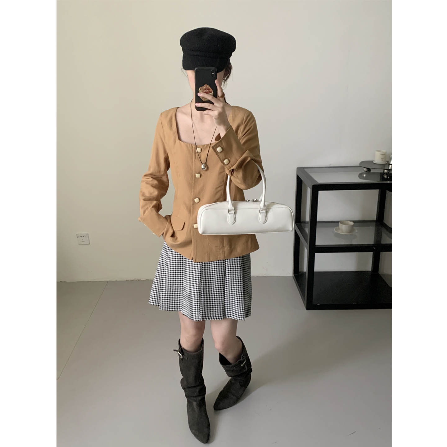 荷宝娜法式复古方领莱赛尔衬衫女2025新款短外套女露锁骨上衣秋冬