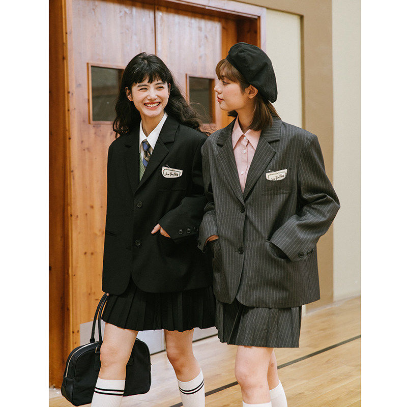 午睡自制 学院风西装外套女2026新款春秋设计感日系复古休闲西服