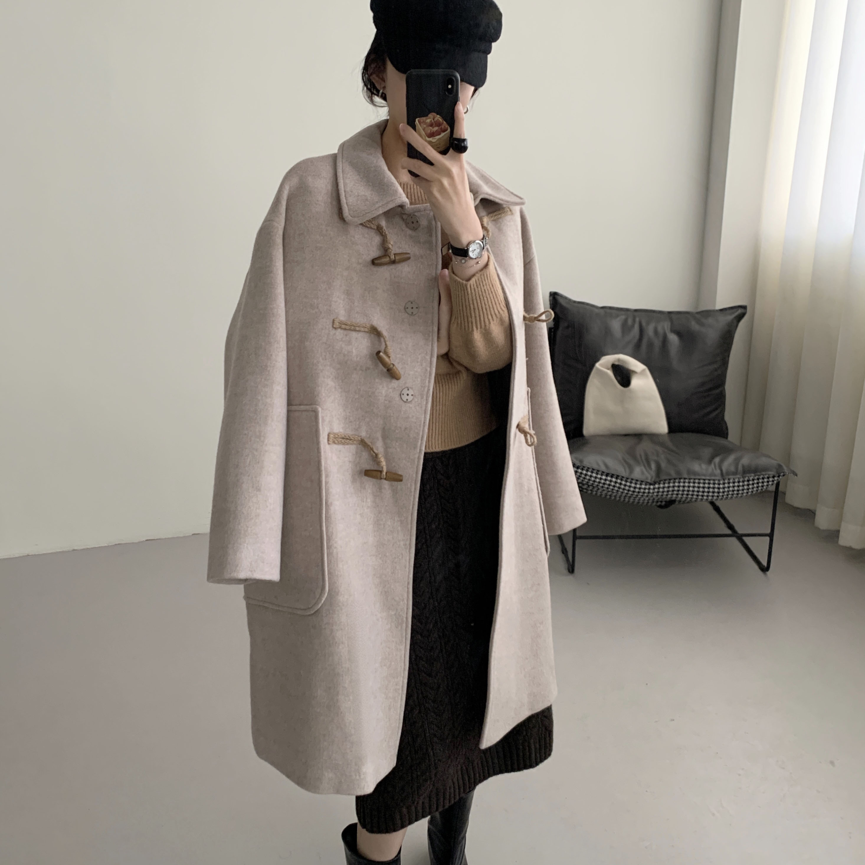 荷宝娜复古翻领牛角扣毛呢外套女2025新款中长款显瘦呢子大衣秋冬