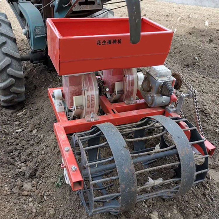 花生种植覆膜机 手扶牵引式多功能播种喷药覆膜机 新型盖膜机