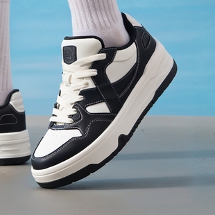 男鞋 革面轻便运动休闲鞋 冬季 复古厚底休闲鞋 新款 特步maxx2板鞋