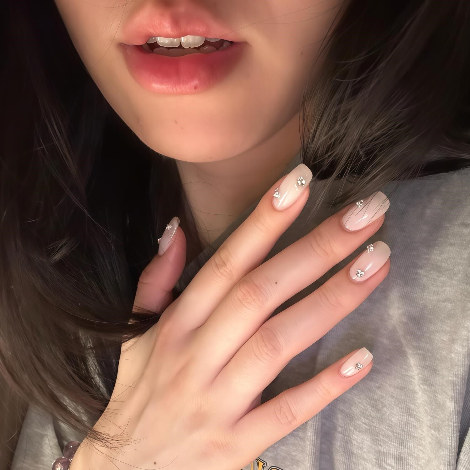 手工穿戴甲显白乳白堆钻纯色穿戴式美甲假指甲可拆卸持久成品光疗