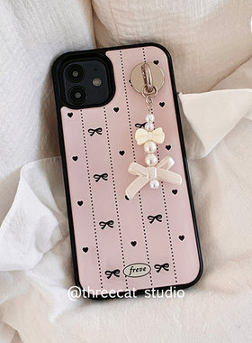 韩ins黑色爱心蝴蝶结挂件欧尼博主同款手机壳适用于iphone17promax/16pro苹果15/14/13/12黑边11保护套Xsmax