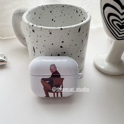 韩ins设计坐椅子的爷爷pro3进口4代菲林耳机壳适用于苹果1/2/3/4代airpods pro 2 3 保护套airpods 4代硬亮