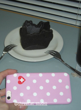 韩ins古早波点爱心十字欧尼菲林壳适用于iphone17promax苹果16pro/15/14/13/12/11全包Xsmax手机保护套XR亮面