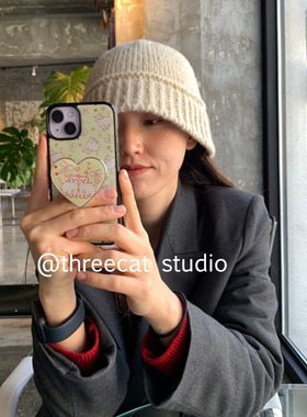 韩ins涂鸦猫咪蝴蝶结爱心支架欧尼博主同款手机壳适用于iphone17promax/16pro苹果15/14/13/12黑边11保护套