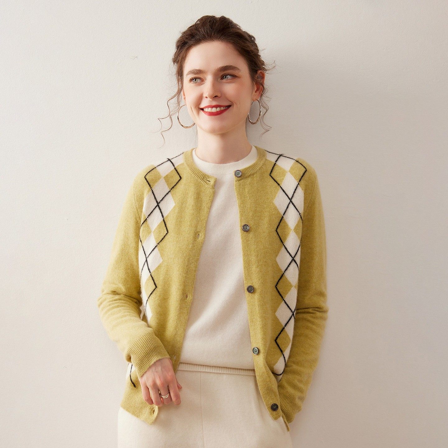 东时羊绒开衫复古菱格纹针织开衫女圆领纽扣毛衣显瘦羊毛外套,女装/女士精品,毛针织衫,淘宝优惠券,粉丝福利购,淘宝优惠卷