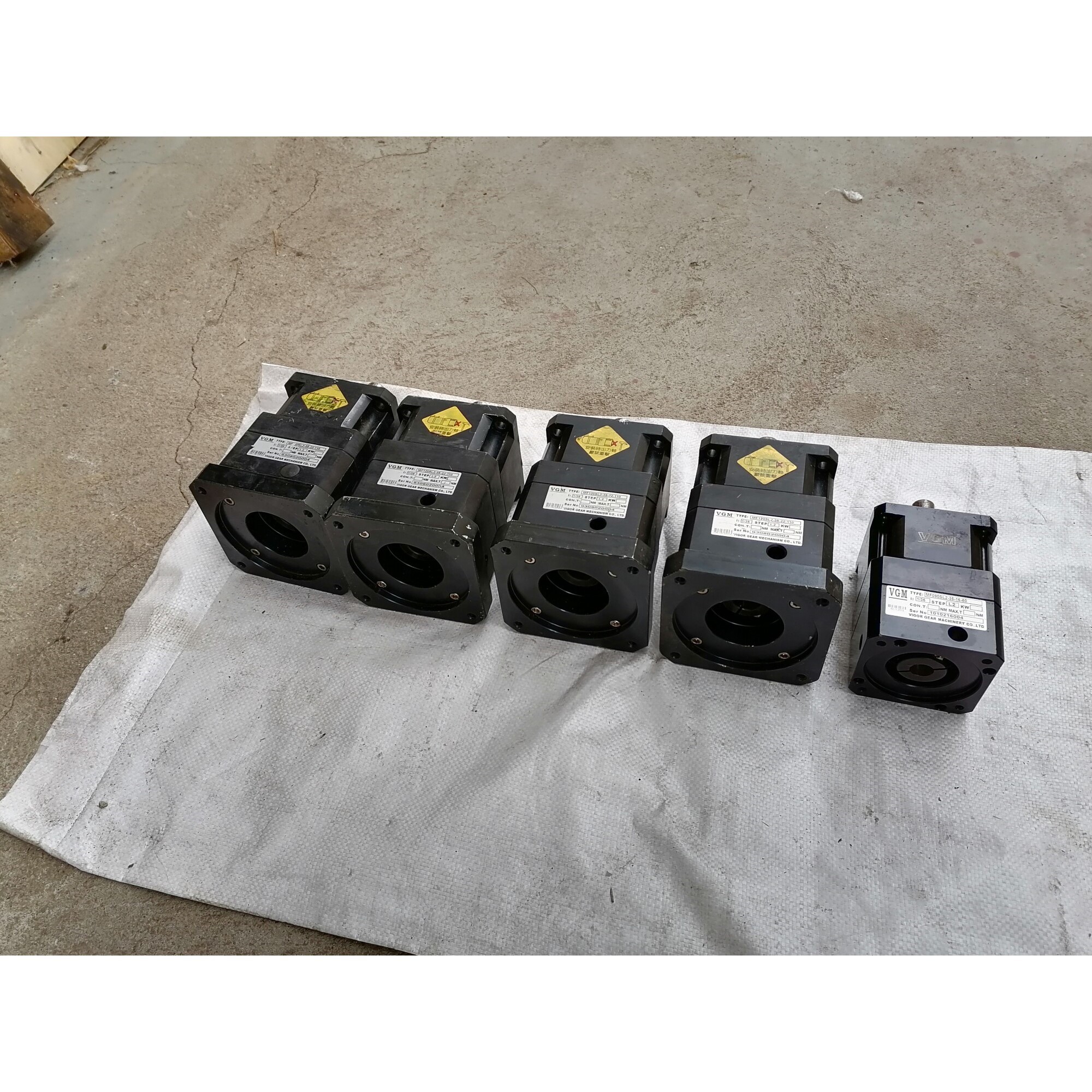 聚盛VGM齿轮箱  精密减速机MF120SL2-35-22-