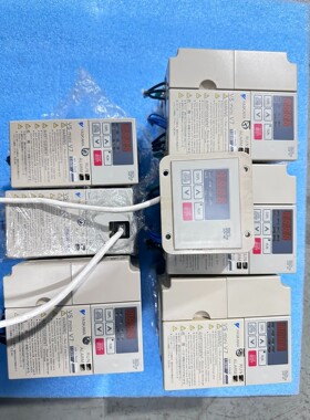 安川V7 CIMR-V7AA21P5 1.5KW 220V