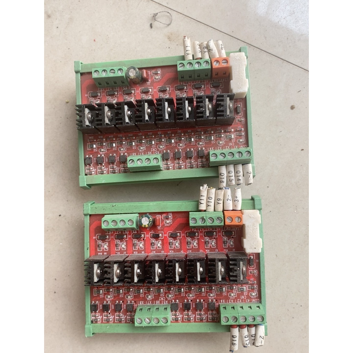 PLC晶体管放大板,24V供电,8路输出,带LED指示灯.外