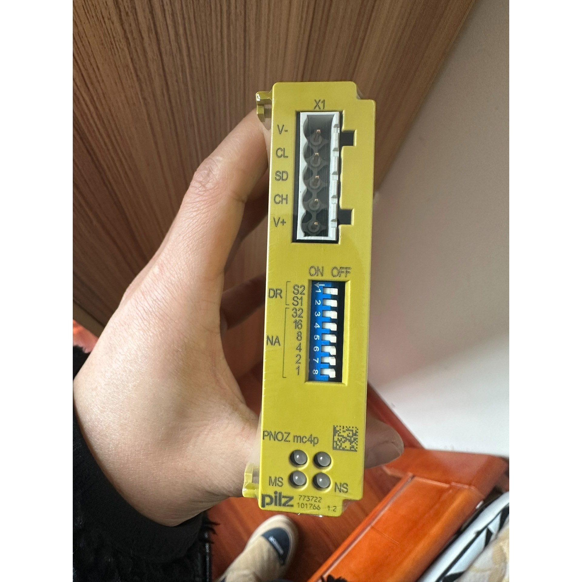 PNOZ mc4p 773722皮尔兹安全继电器 1片 不要