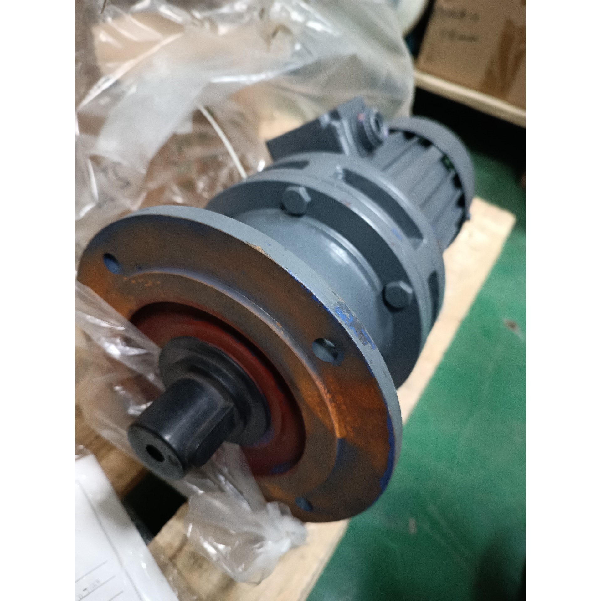 三相异步电机YS7144,0.75KW全新未使用.现货库存一