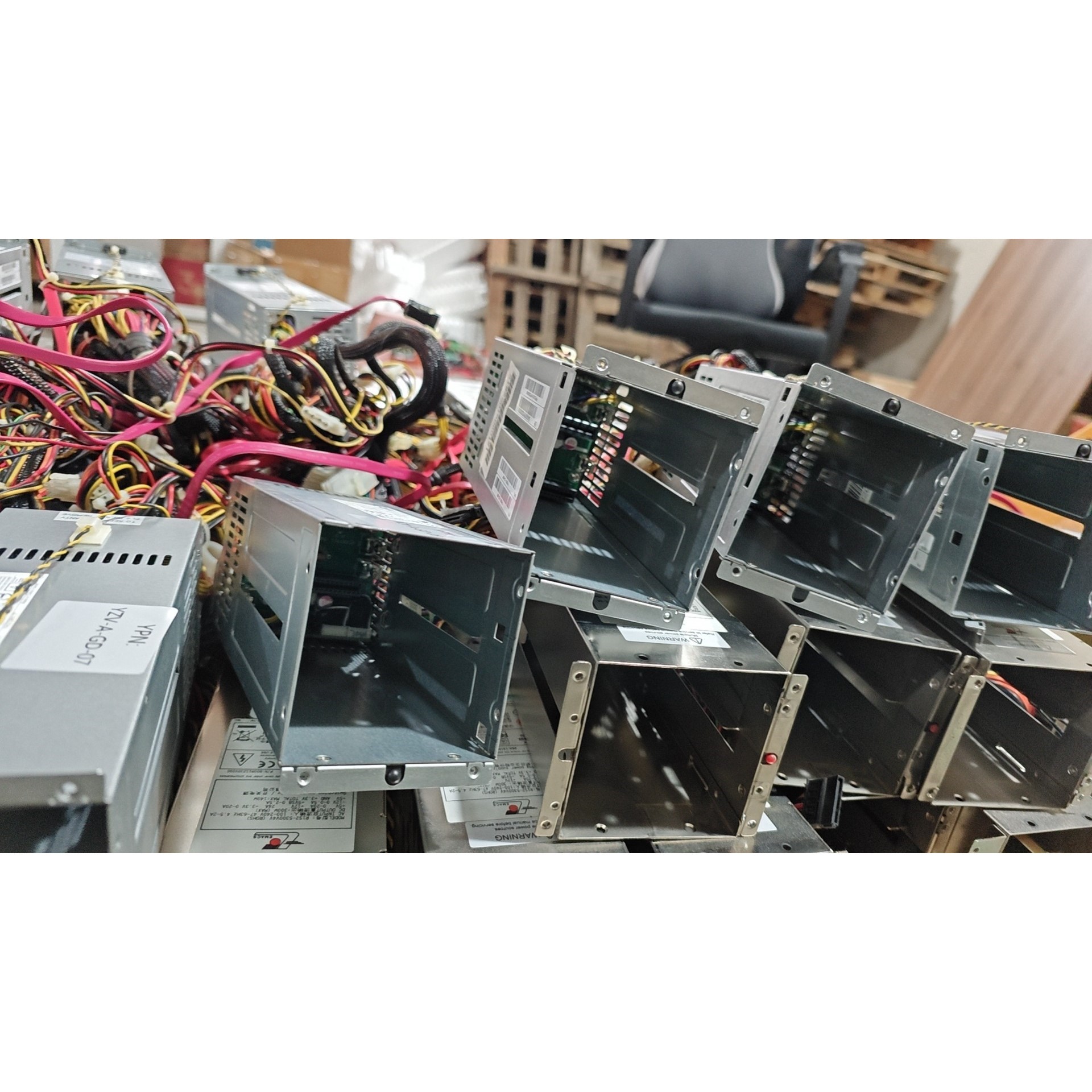 出12个YH-5301C(电源笼),YZV-A-GD,3Y