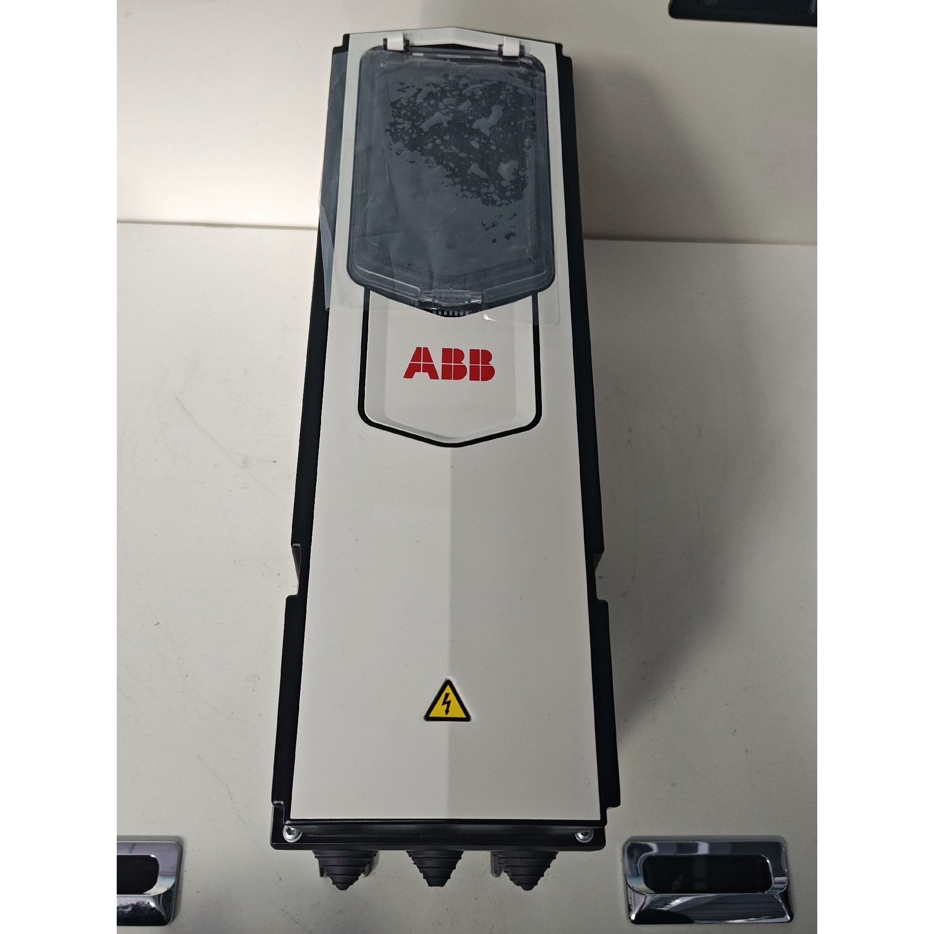 变频器 ACS880-01-11A0-5+B056