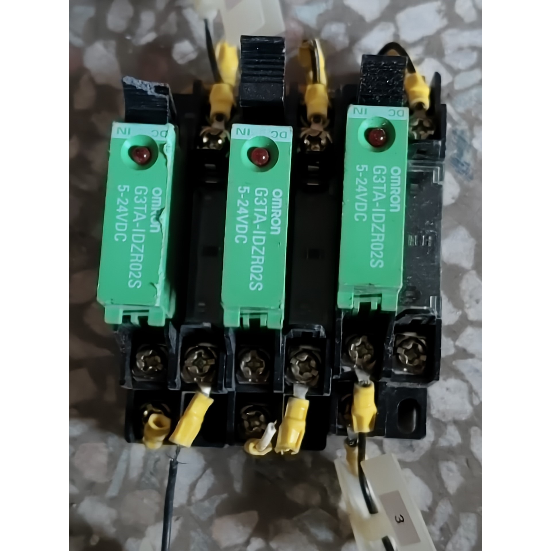 固态继电器G3TA-IDZR02S,5-24VDC,拆