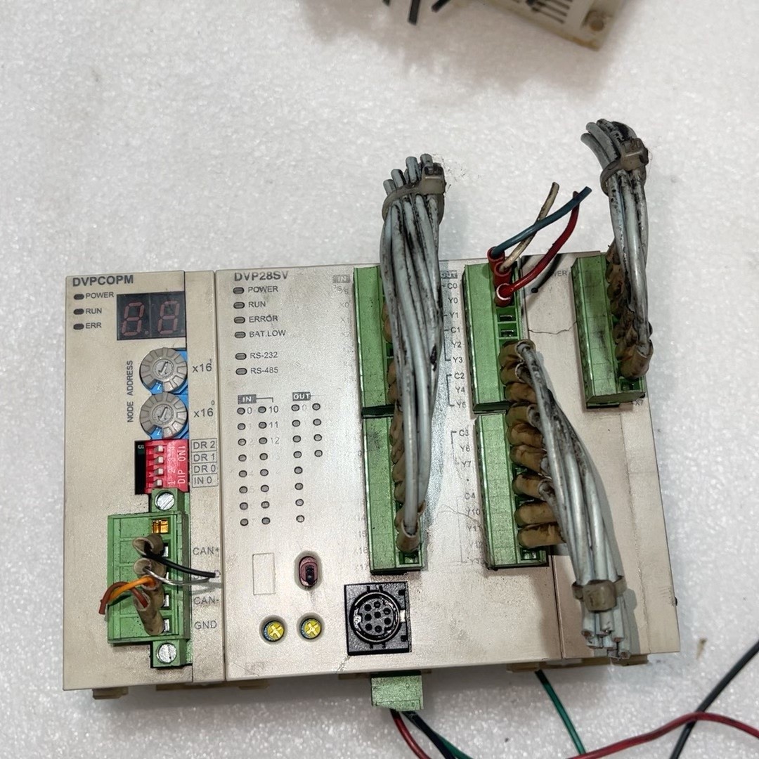 台达PLC  DVP28SV11T2扩展DVPCOPM-SL