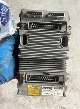 原装厦门金旅金龙客车输入输出模块1700400纯拆车件.