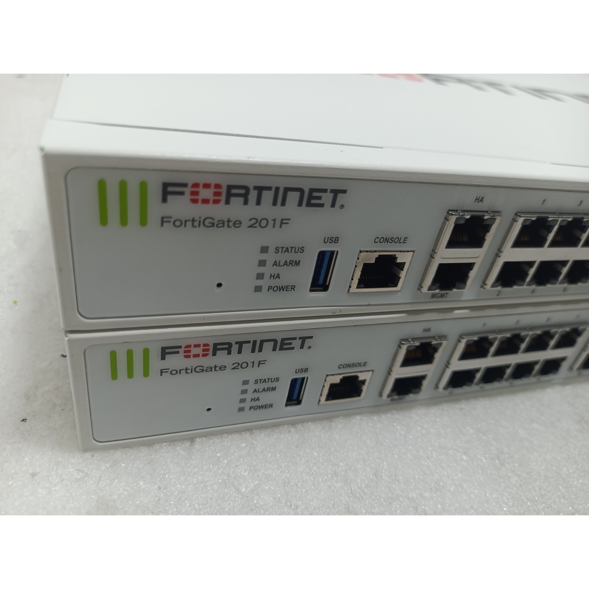 原装二手飞塔FG-201F 16口千兆网口+8口千兆光口+4