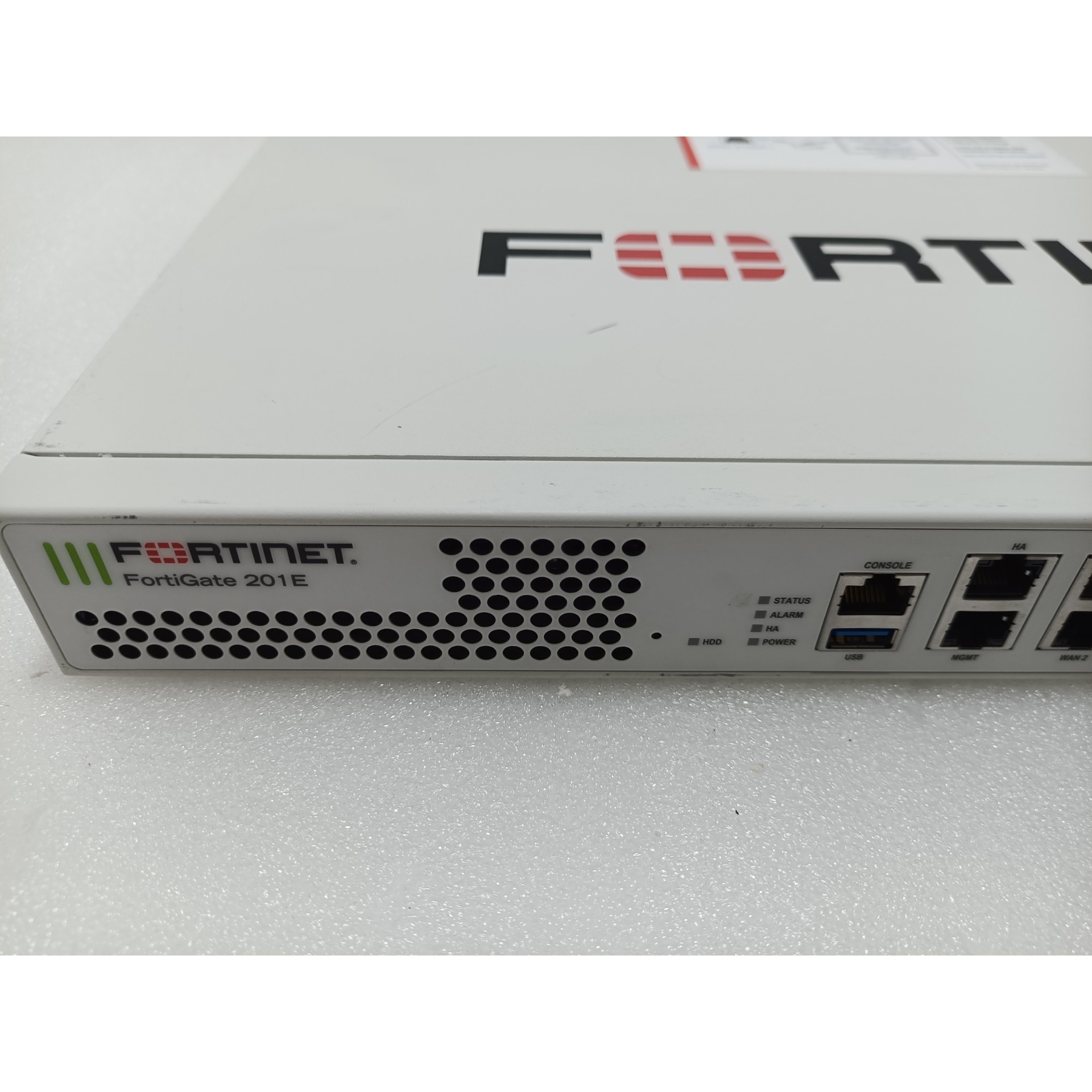 原装二手飞塔Fortigate FG-201E 10口千兆+