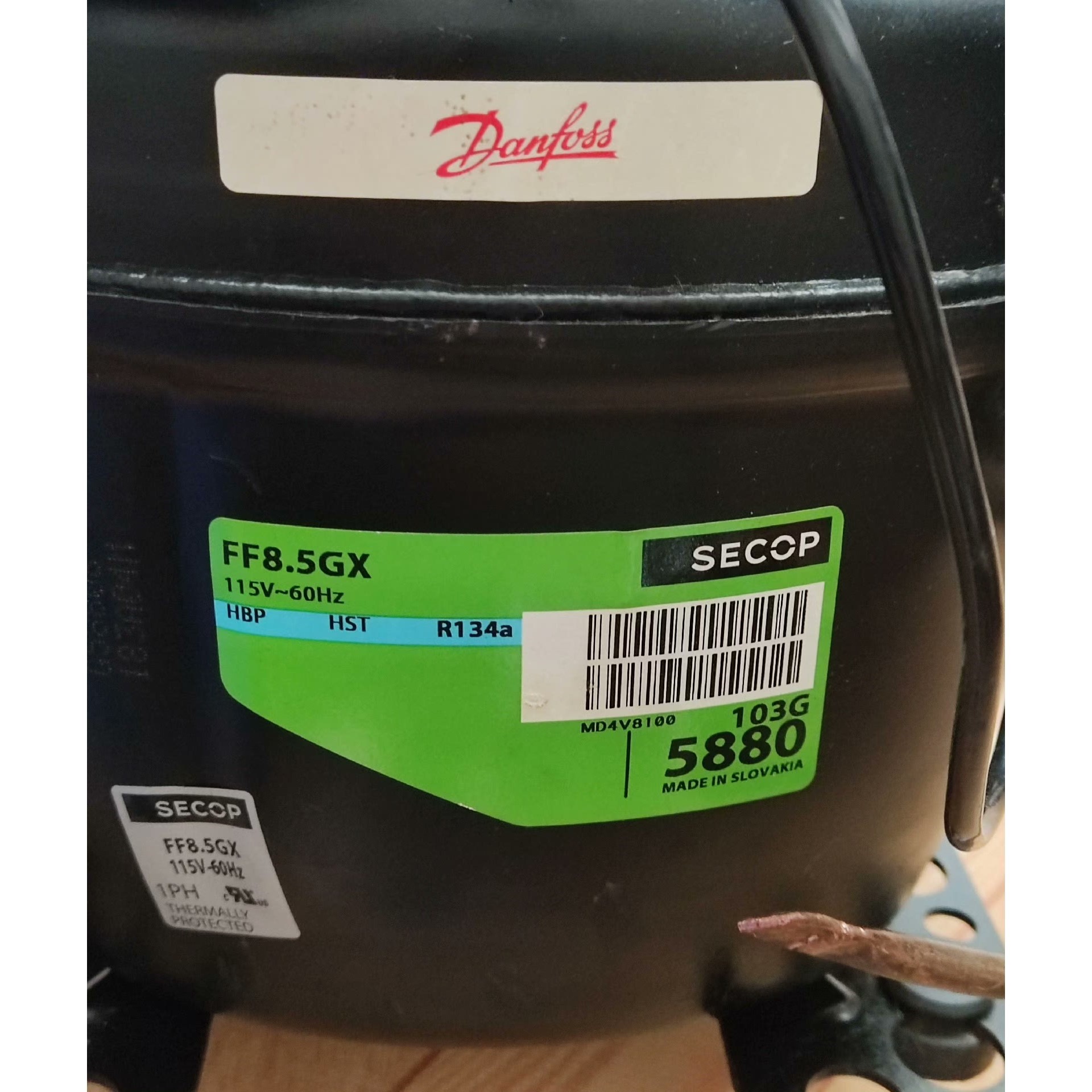 进口丹佛斯压缩机FF8.5GX(115V-60Hz)现有2台