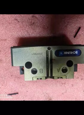 雄克机械手一个,型号:PGN+P100-1  0318544