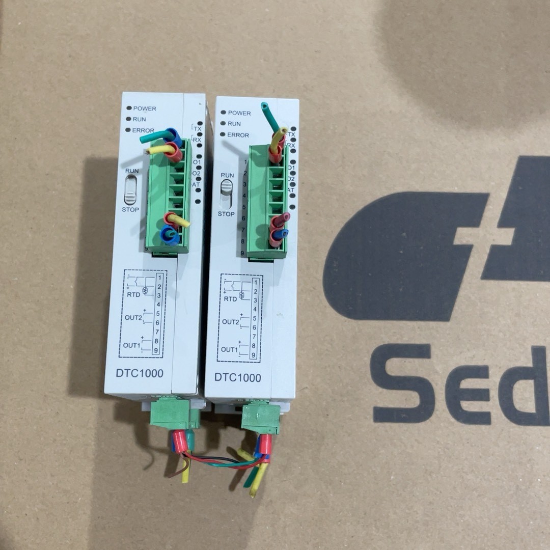 台达温度控制器DTC1000L,充新成色,版本高,年份新,功