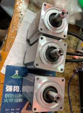 A6400W电机几个,成色如图,实物拍摄,功能正常,19