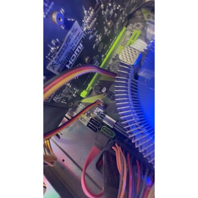 X79 主板?E5-2630CPU.  板U一起出售