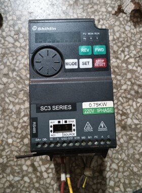 士林变频器SC3系列SC3-021-0.75K拆机件,风扇搞