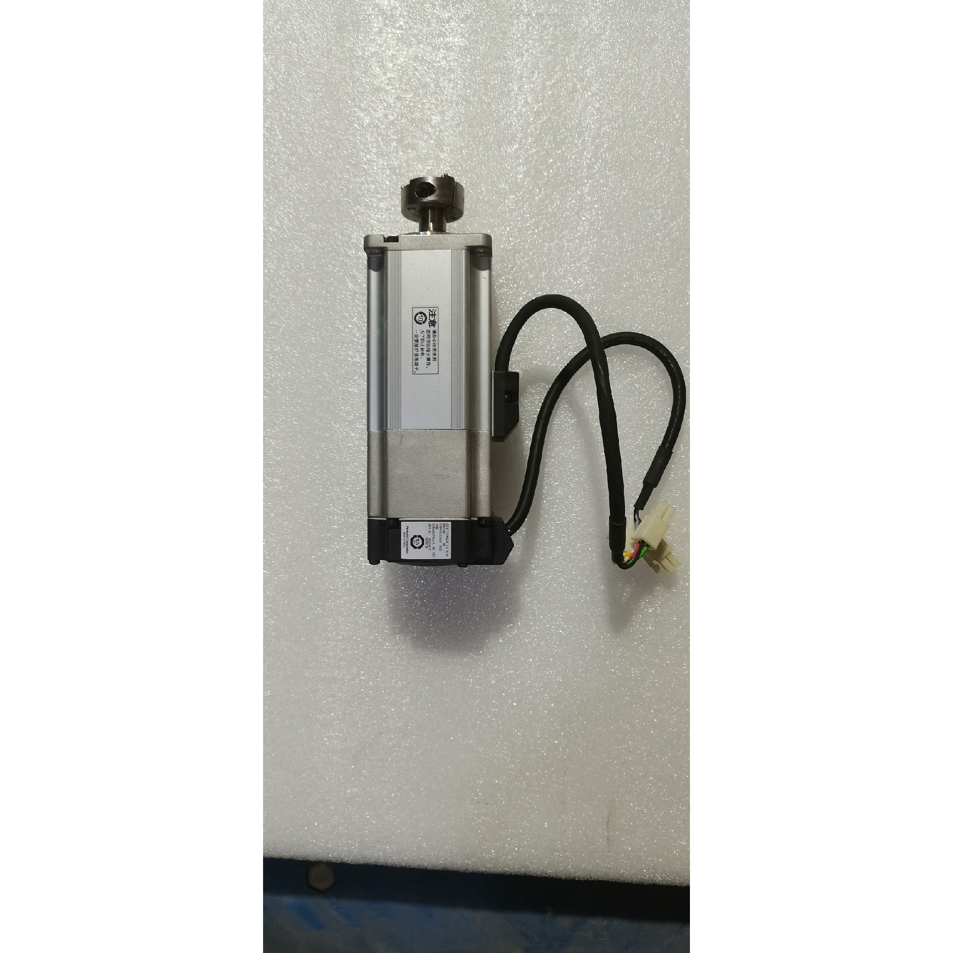 伺服电机MHMJ042G1V   新设备上原装拆机成色非