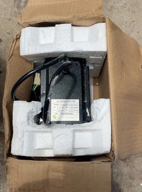 THA086751C2NT300 0.75KW 电机 全新