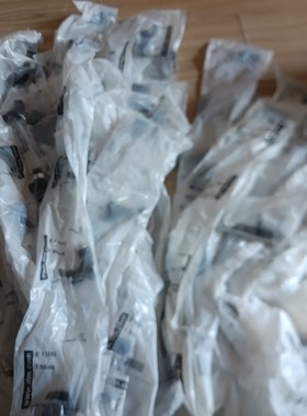 全新易福门 ifm  E11504 E11859 接头