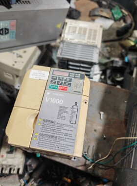 安川V1000变频器,型号CIMR-VT4A0004BAA,