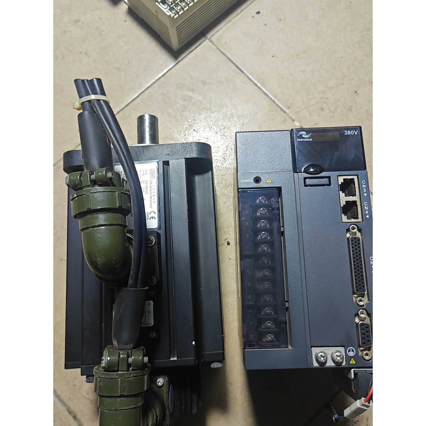 汇川伺服电机驱动器套装出售,功能正常,功率1Kw,带刹车的